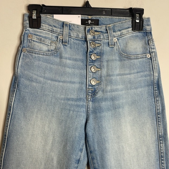 7 For All Mankind | Women’s Light Wash High Rise Distressed Crop Jeans Size 24 - Picture 3 of 8